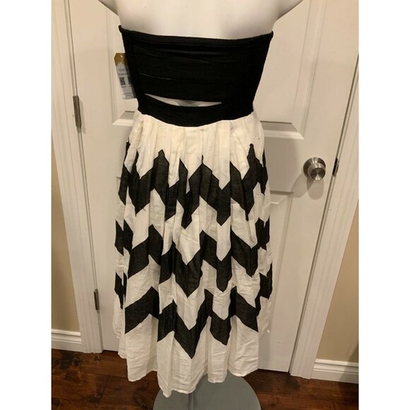 Leifnotes Black & White Zig-Zag Strapless Dress, Size 4 (US) - Picture 5 of 7